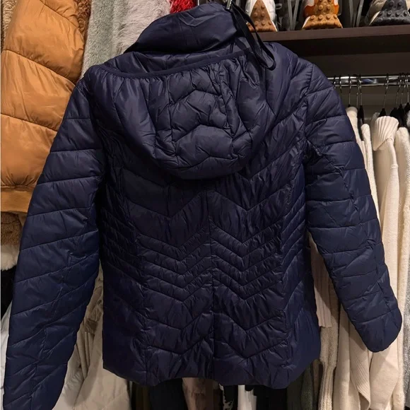Michael, Michael Kors packable Navy jacket like new - Picture 2 of 5